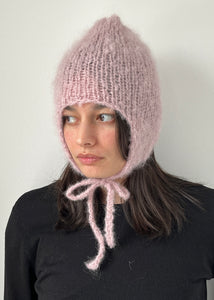 pink bonnet