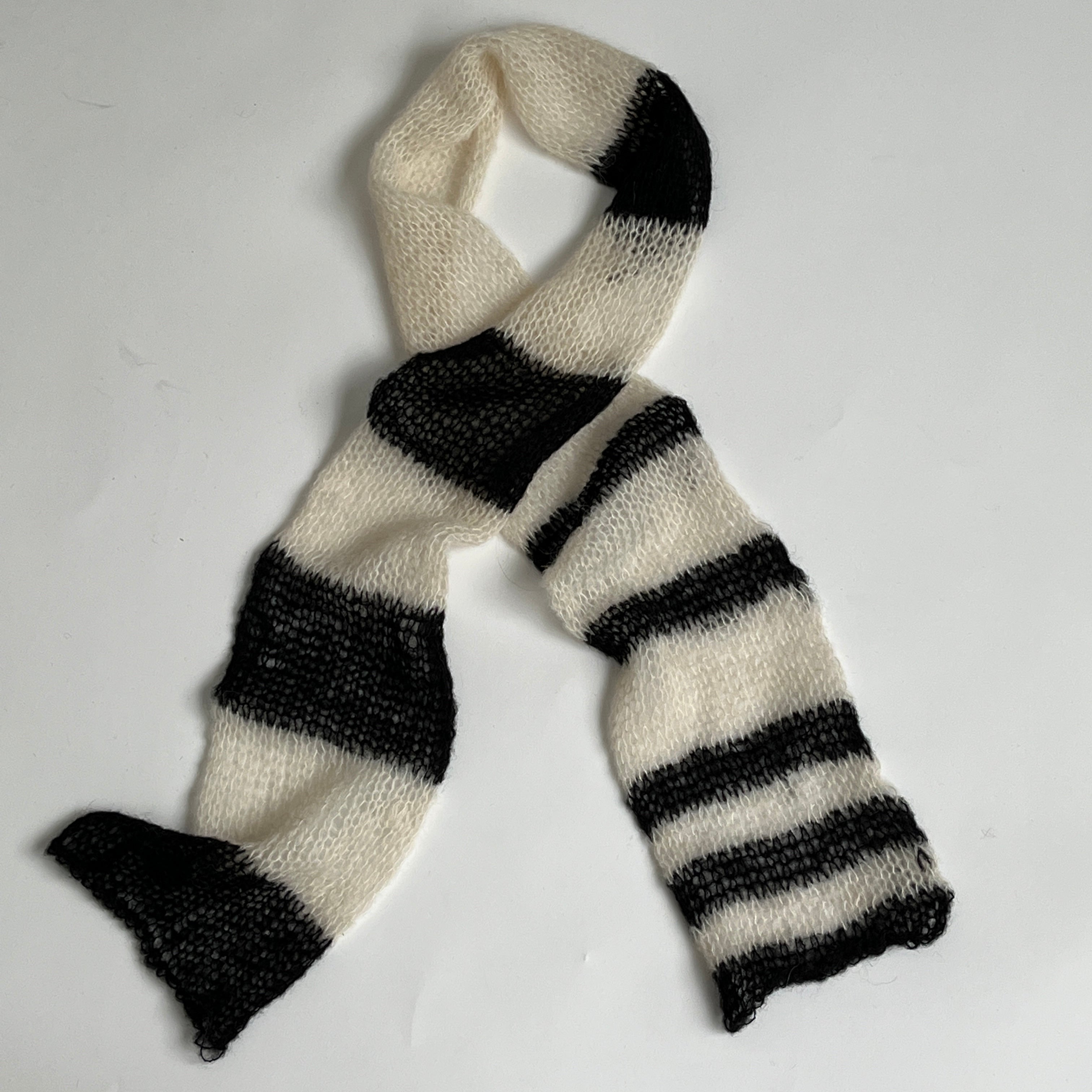 Black and White Tiny Scarf